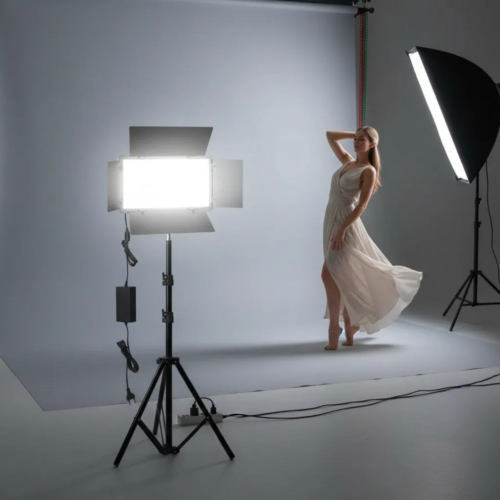 Luz Led Bicolor 40W, 2 Baterias + Cargador Adap LED600PRO